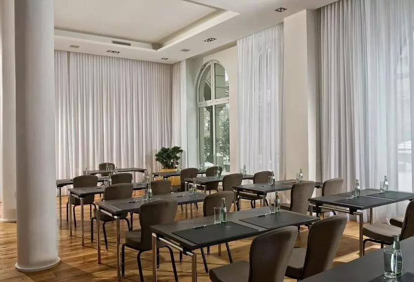 هتل Wyndham Berlin Excelsior