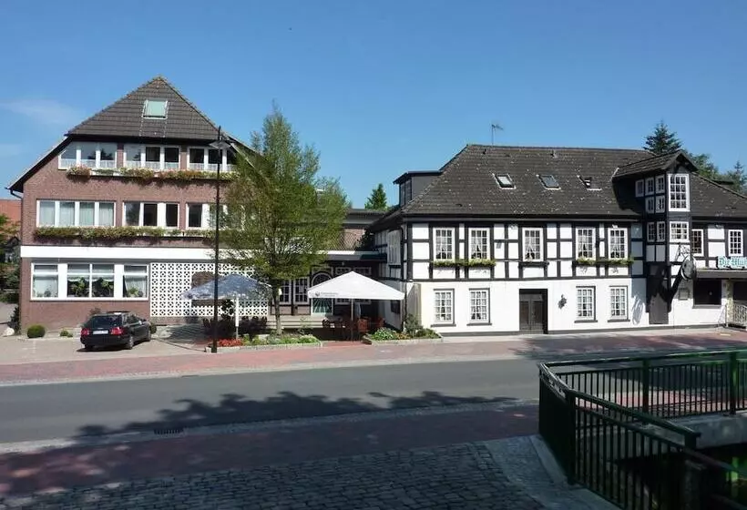 Akzent Hotel Zur Wasserburg   Hotel Garni Bed & Breakfast