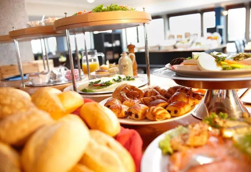 هتل Astor Kiel By Campanile