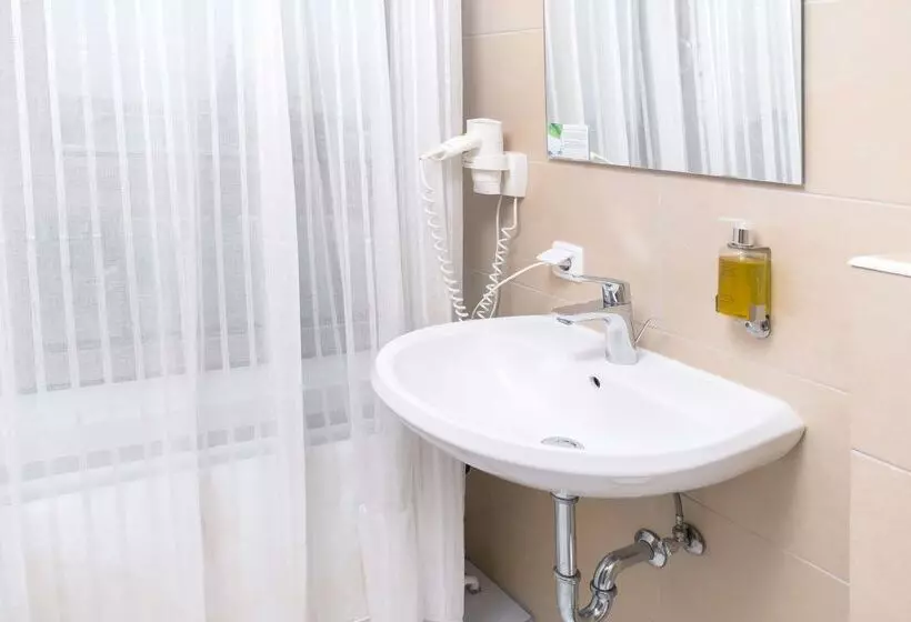 هتل Astor Kiel By Campanile