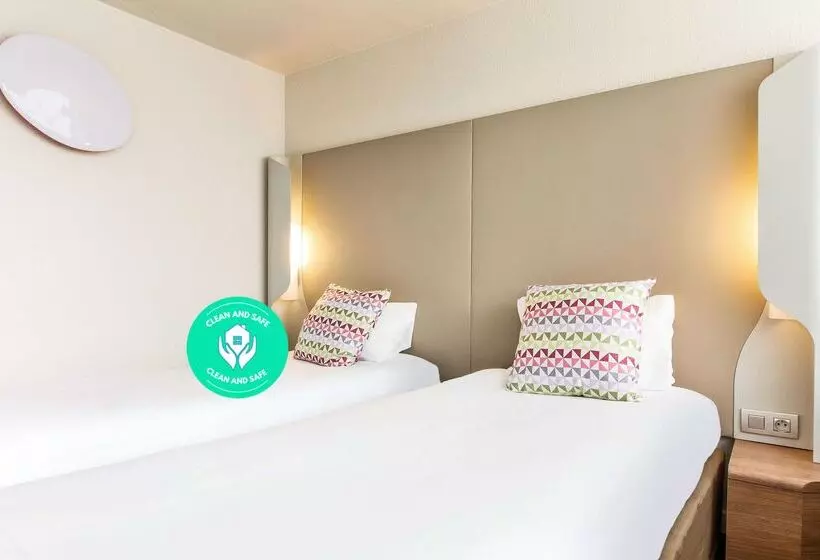 هتل Astor Kiel By Campanile