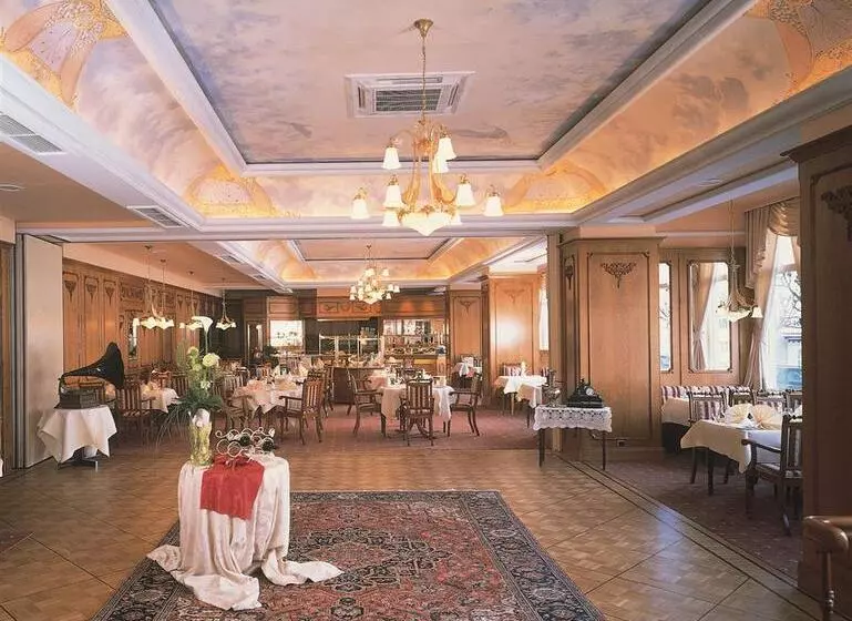 ホテル Bellevue Rhein