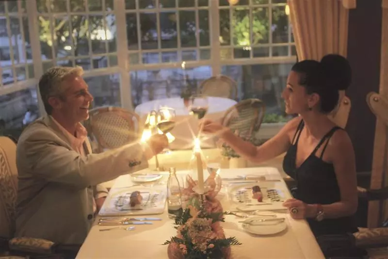 ホテル Bellevue Rhein