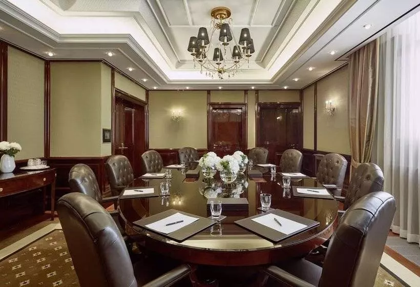 Breidenbacher Hof, Best Grandhotel 2024   Die 101 Besten