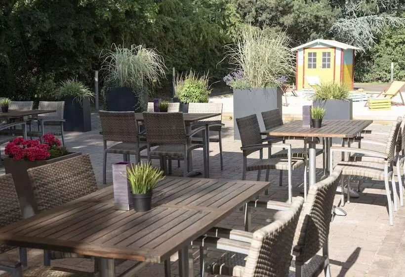 هتل Mercure  Duesseldorf Sued