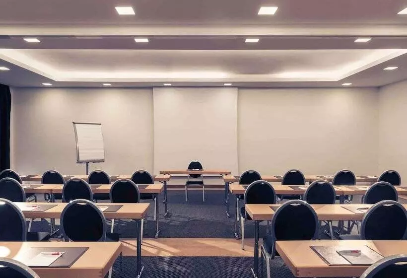 هتل Mercure  Duesseldorf Sued