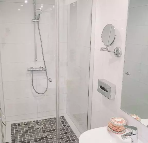 فندق Tante Alma S Mülheimer