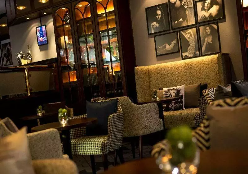 هتل Renaissance Duesseldorf