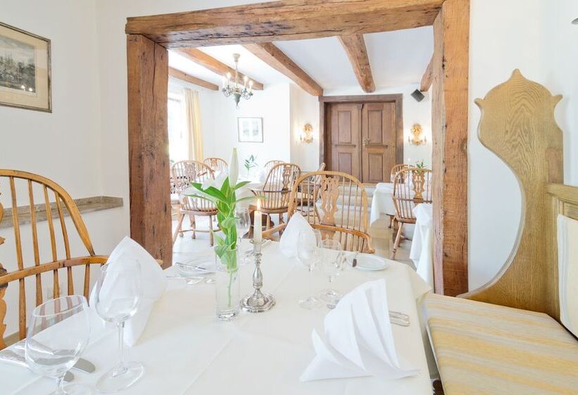 Romantik Waldhotel Mangold