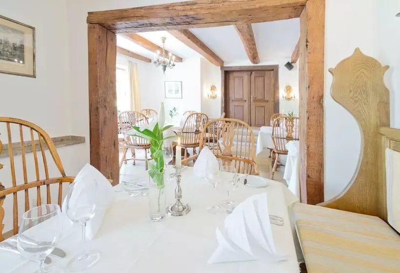 Romantik Waldhotel Mangold