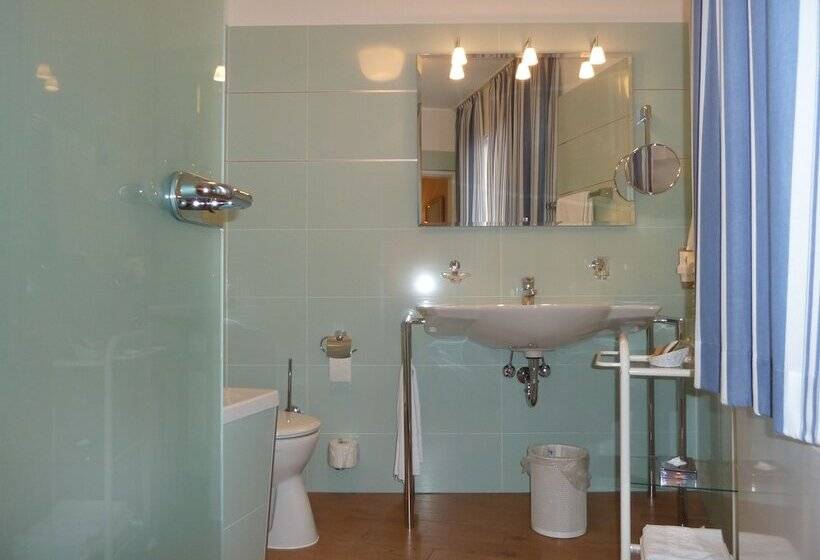 Romantik Waldhotel Mangold