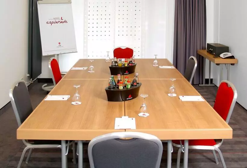 هتل Esplanade Dortmund