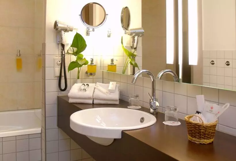 هتل Esplanade Dortmund