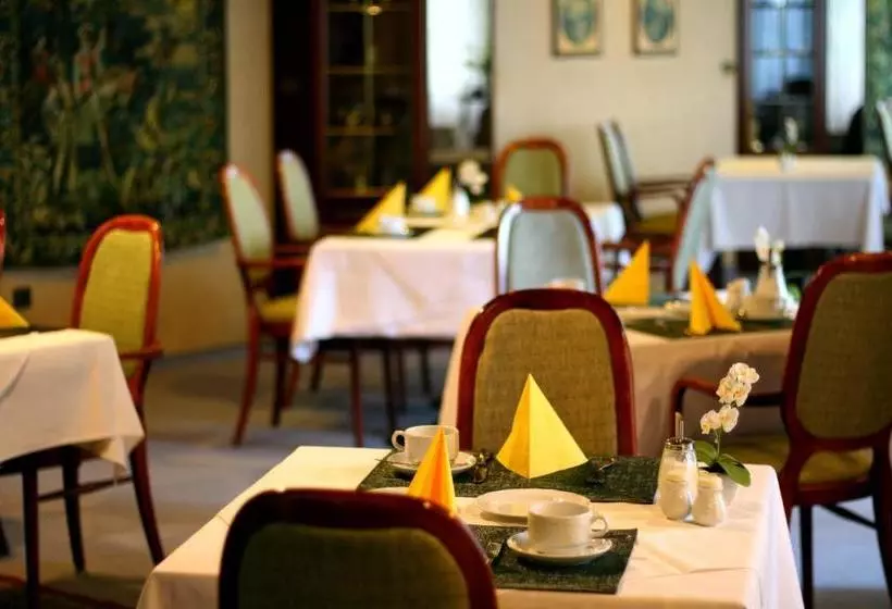 هتل Zur Heidquelle