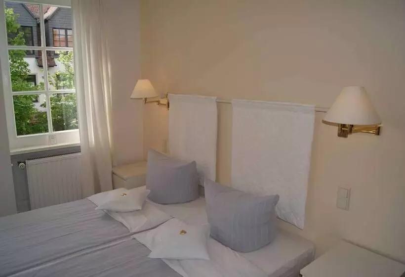 Отель Lindenhof