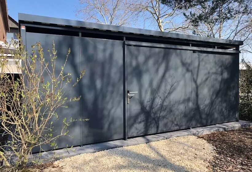 & Living Am Wartturm Hotel & Apartments