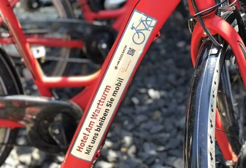 & Living Am Wartturm Hotel & Apartments