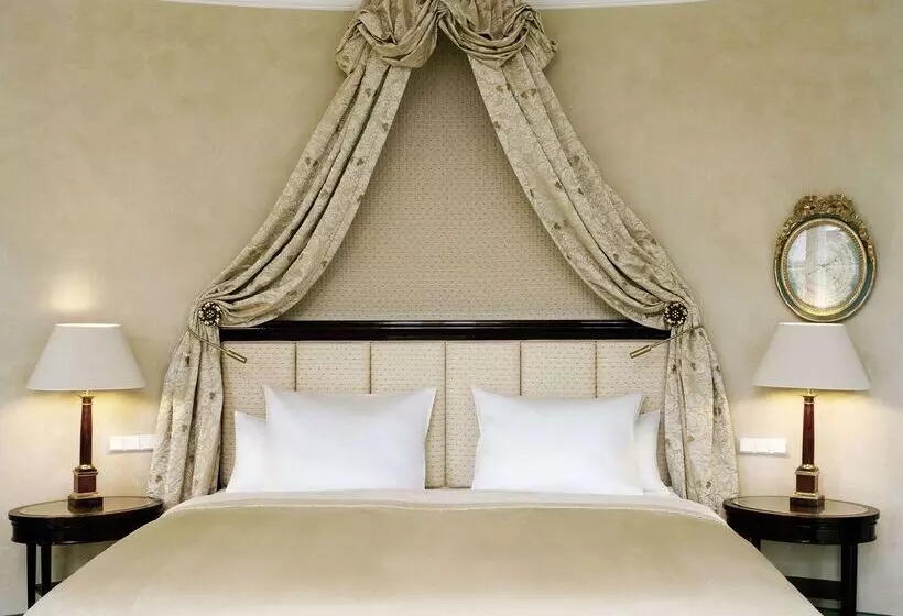 Отель Bayerischer Hof