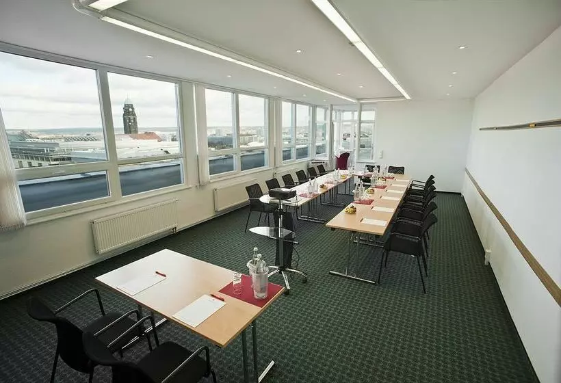 בית מלון כפרי Ibis Dresden Koenigstein