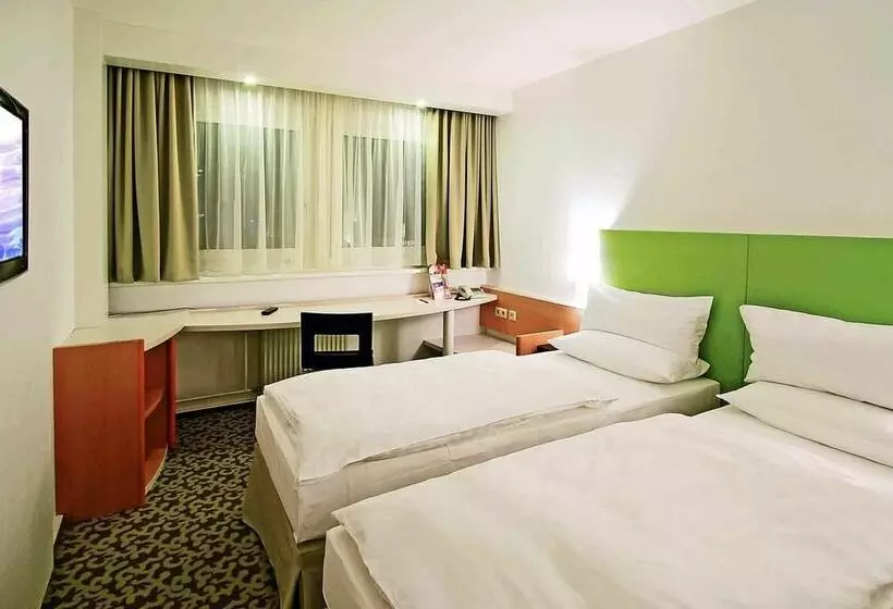 בית מלון כפרי Ibis Dresden Koenigstein