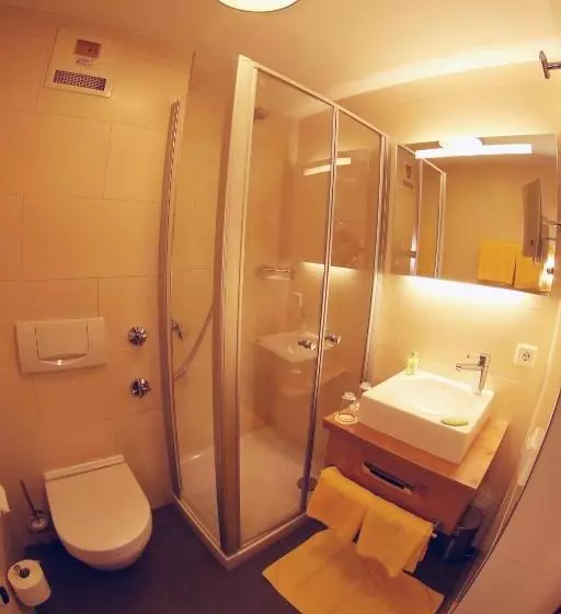 Отель Landgasthof Schuster