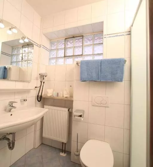 Отель Landgasthof Schuster