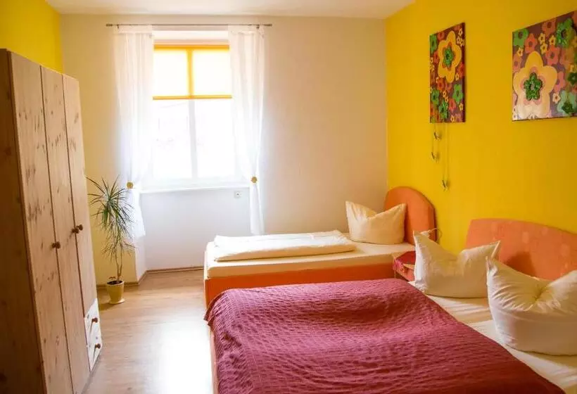 בית מלון כפרי Restaurant Löwen