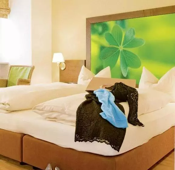 ホテル Münchner Hof Und Blauer Turm