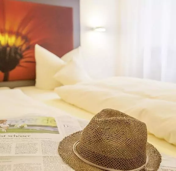 ホテル Münchner Hof Und Blauer Turm