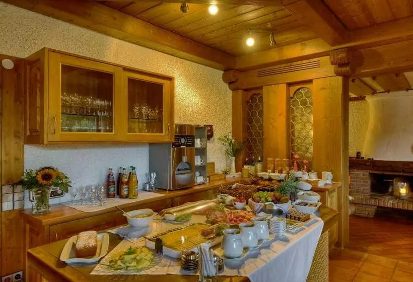 Отель Kur Und Ferien Alpenhof