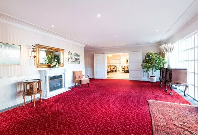 فندق Den Gamle Grænsekro Inn