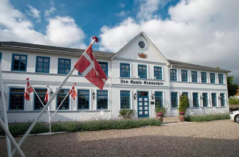 فندق Den Gamle Grænsekro Inn