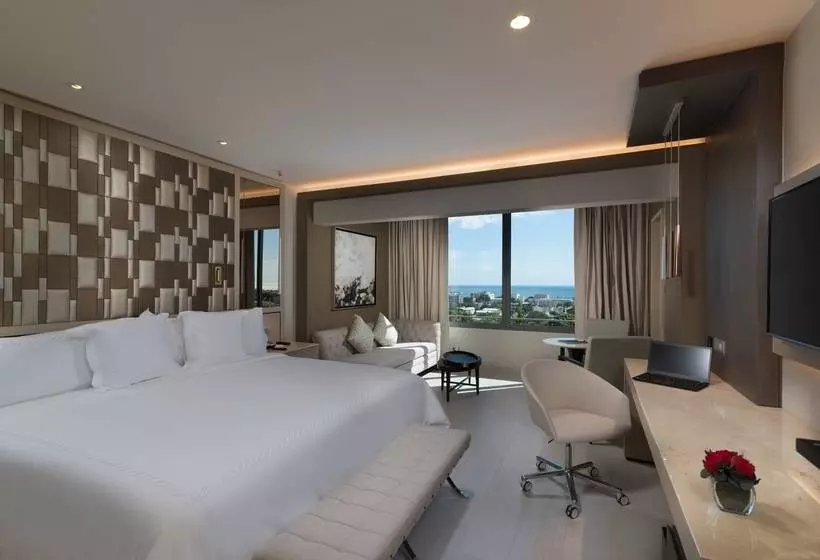 هتل El Embajador, A Royal Hideaway