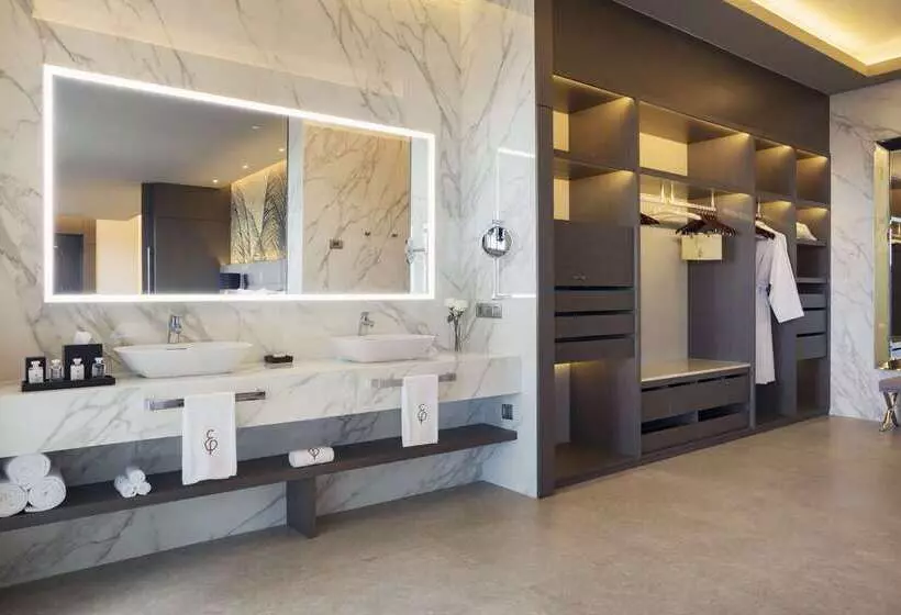 هتل El Embajador, A Royal Hideaway