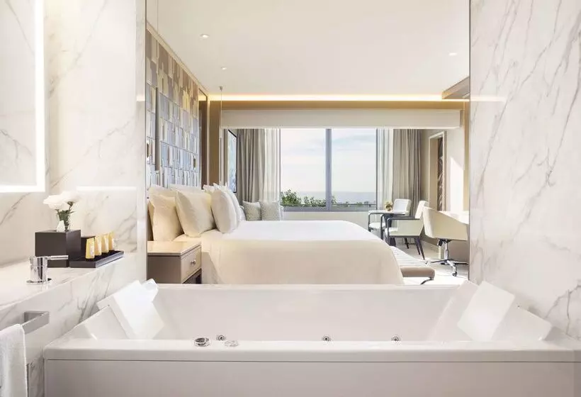 هتل El Embajador, A Royal Hideaway