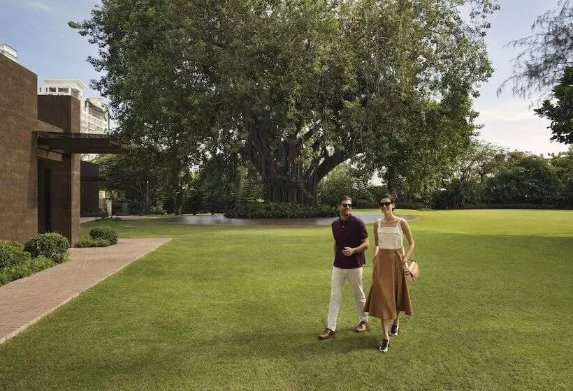 هتل El Embajador, A Royal Hideaway