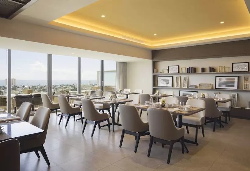 هتل El Embajador, A Royal Hideaway