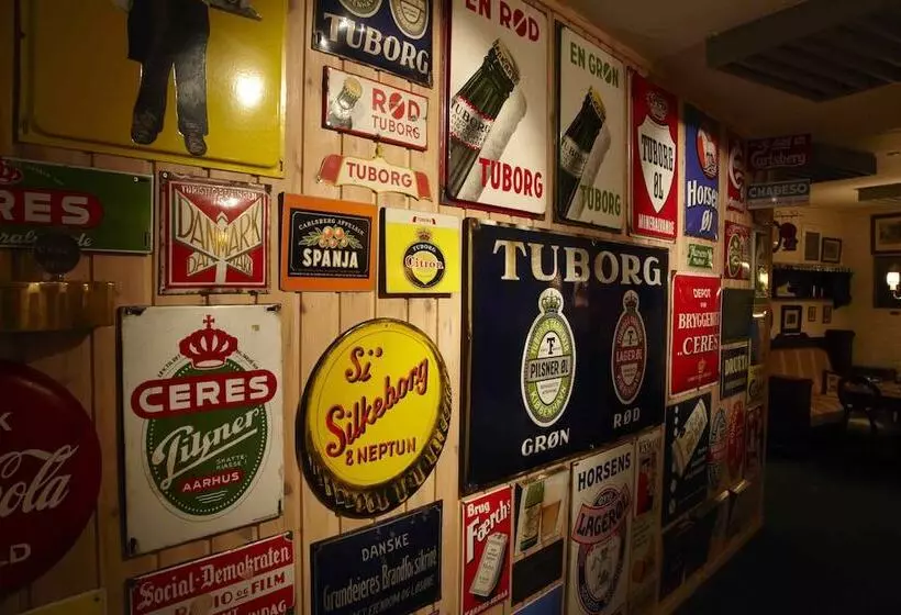 Отель Laasby Kro