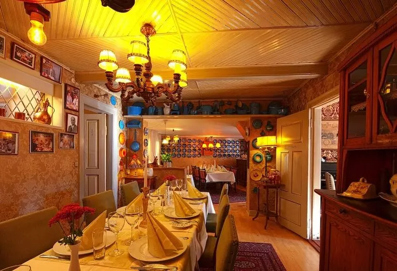 Отель Laasby Kro