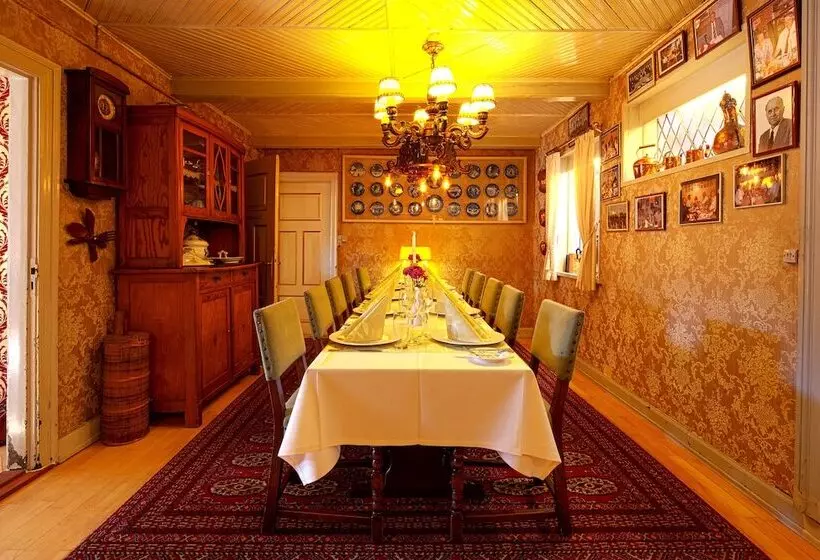 Отель Laasby Kro