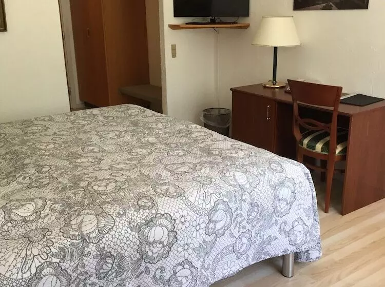 Отель Laasby Kro