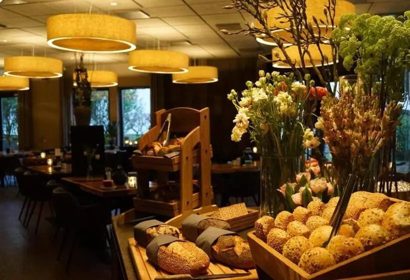 Отель Lautrup Park