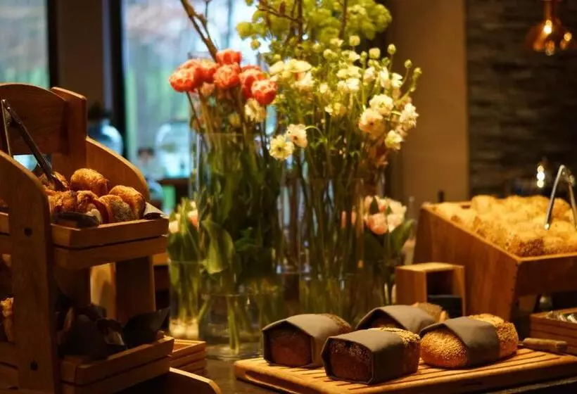 Отель Lautrup Park