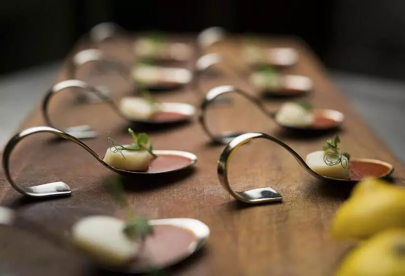 Отель Lautrup Park