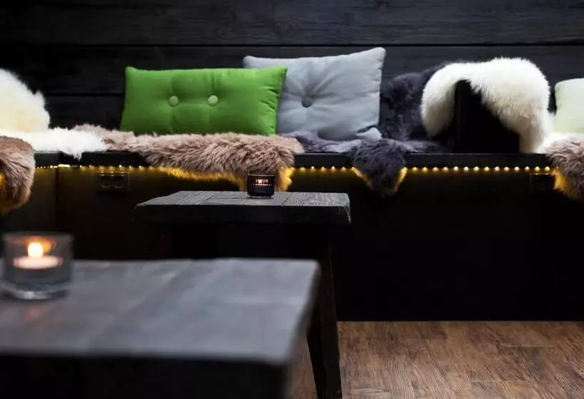 Отель Lautrup Park