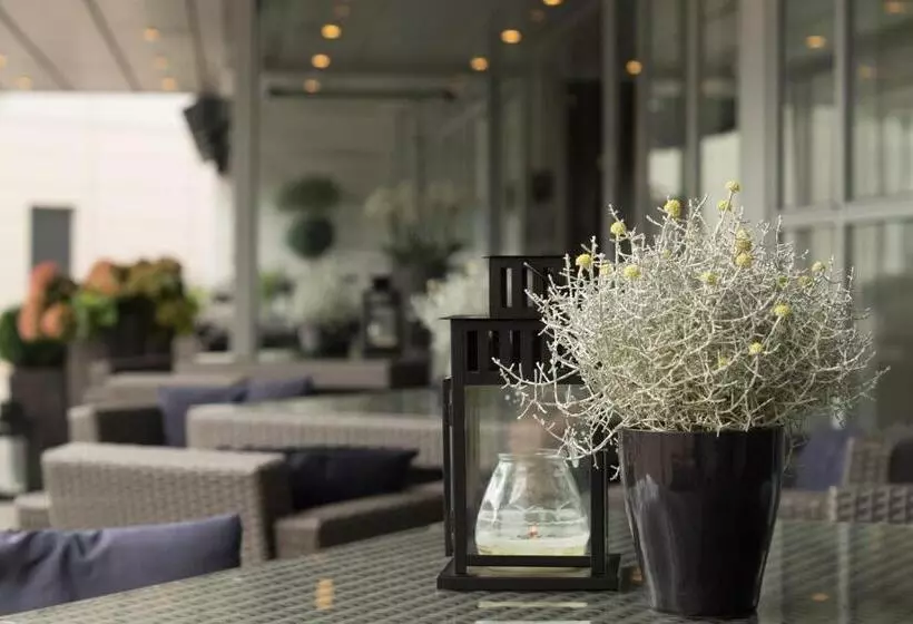 Отель Lautrup Park