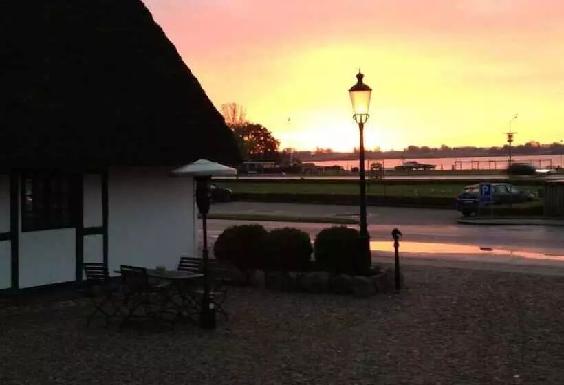 ホテル Munkebo Kro &