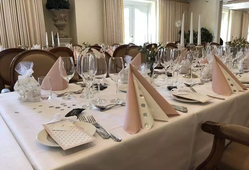 ホテル Munkebo Kro &