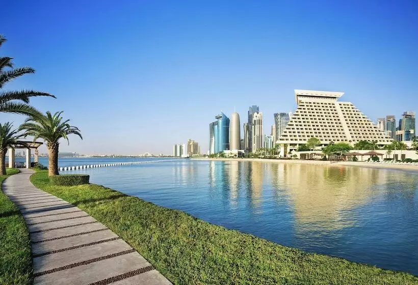 هتل Sheraton Grand Doha Resort & Convention