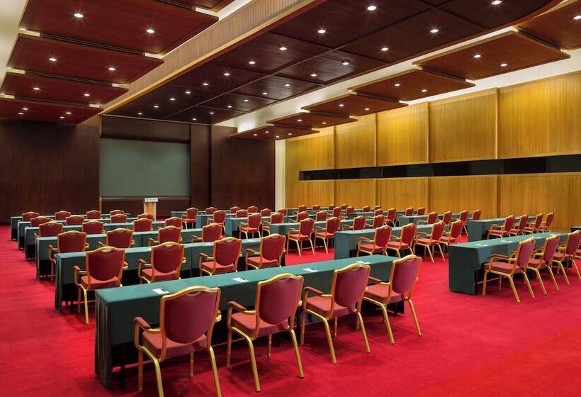 Hotel Sheraton Grand Doha Resort & Convention